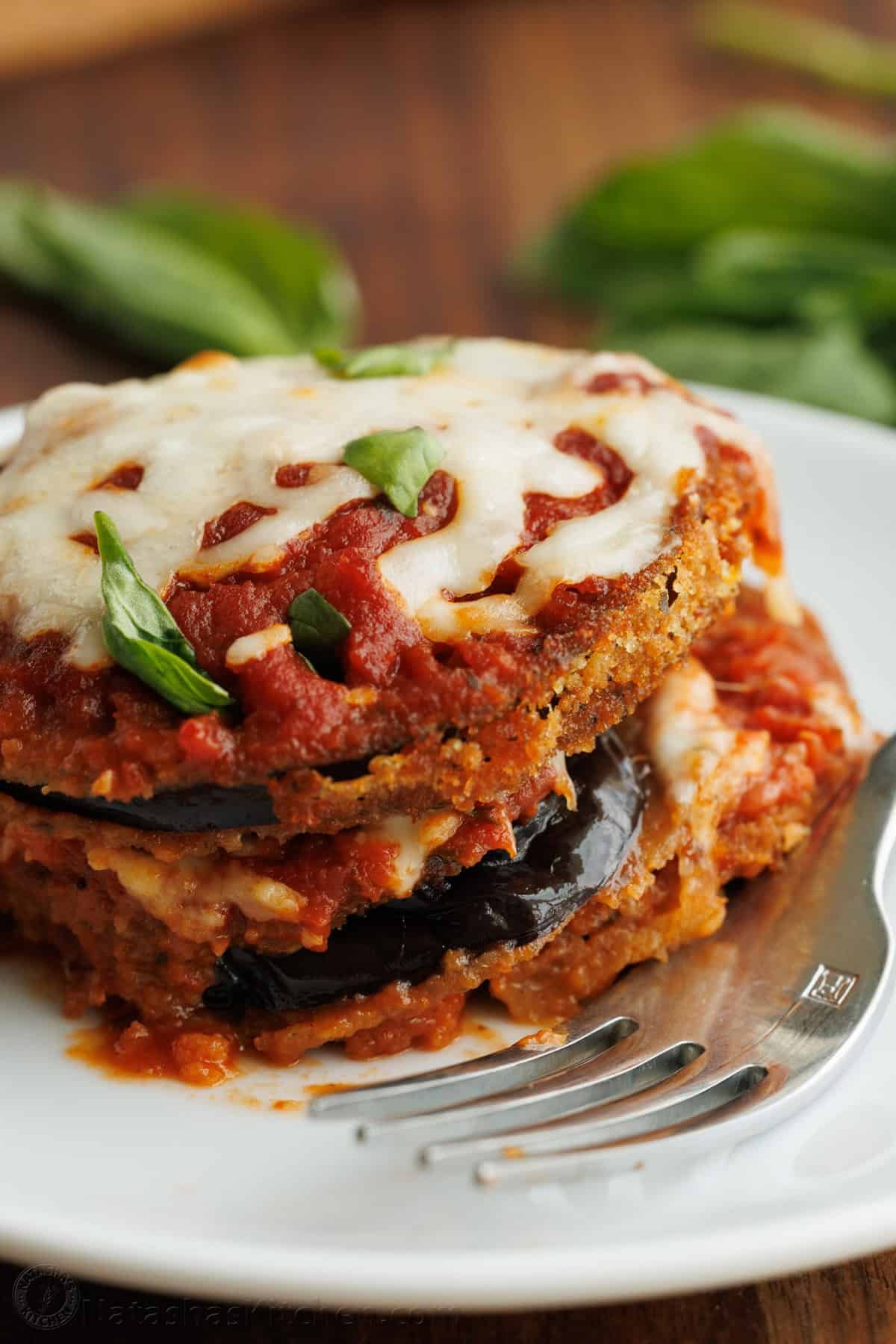 Classic Eggplant Parmesan Recipe – NatashasKitchen.com